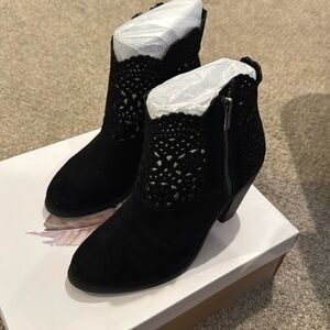 Jessica Simpson Lace detail suede bootie